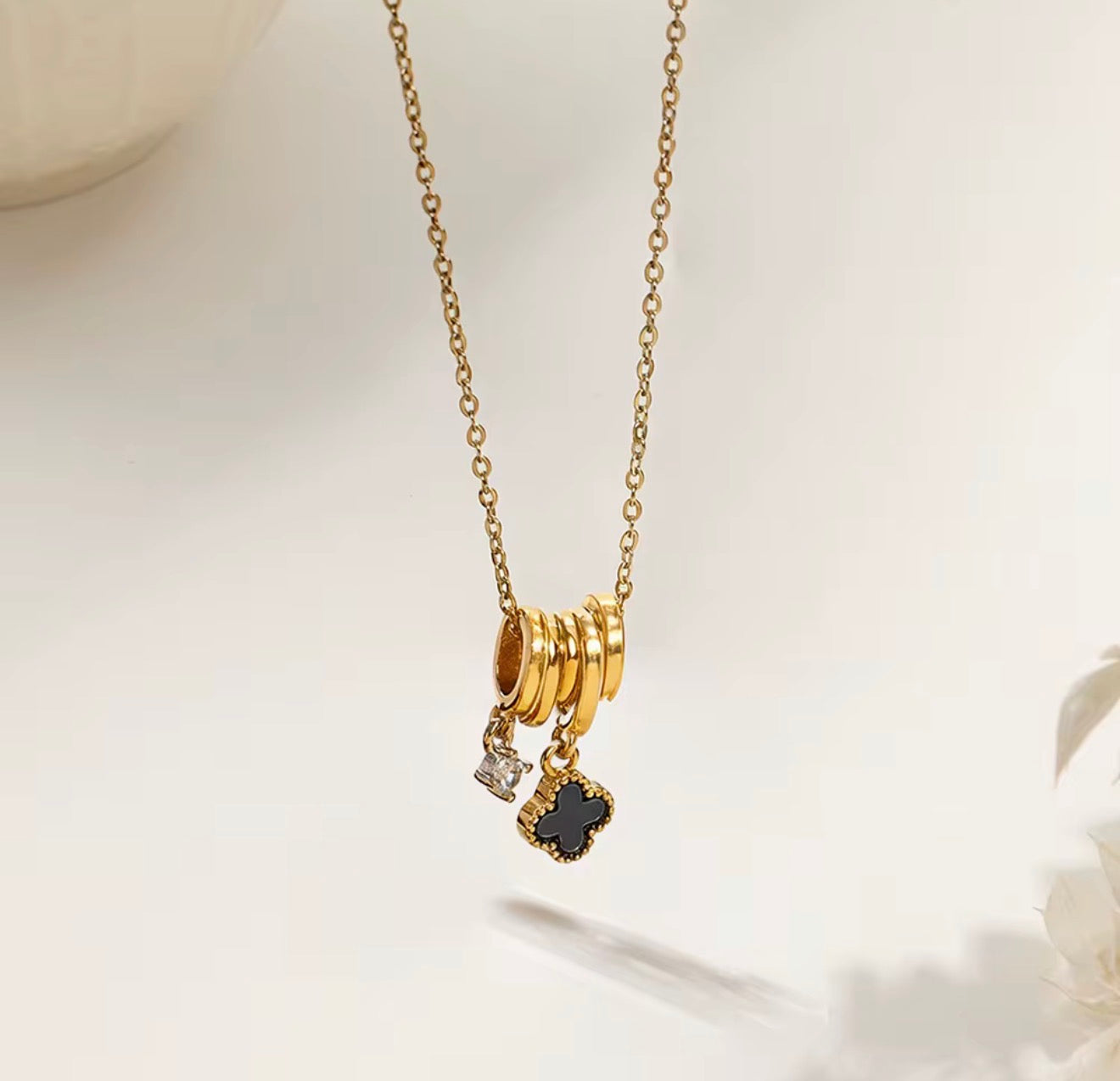Vera Necklace