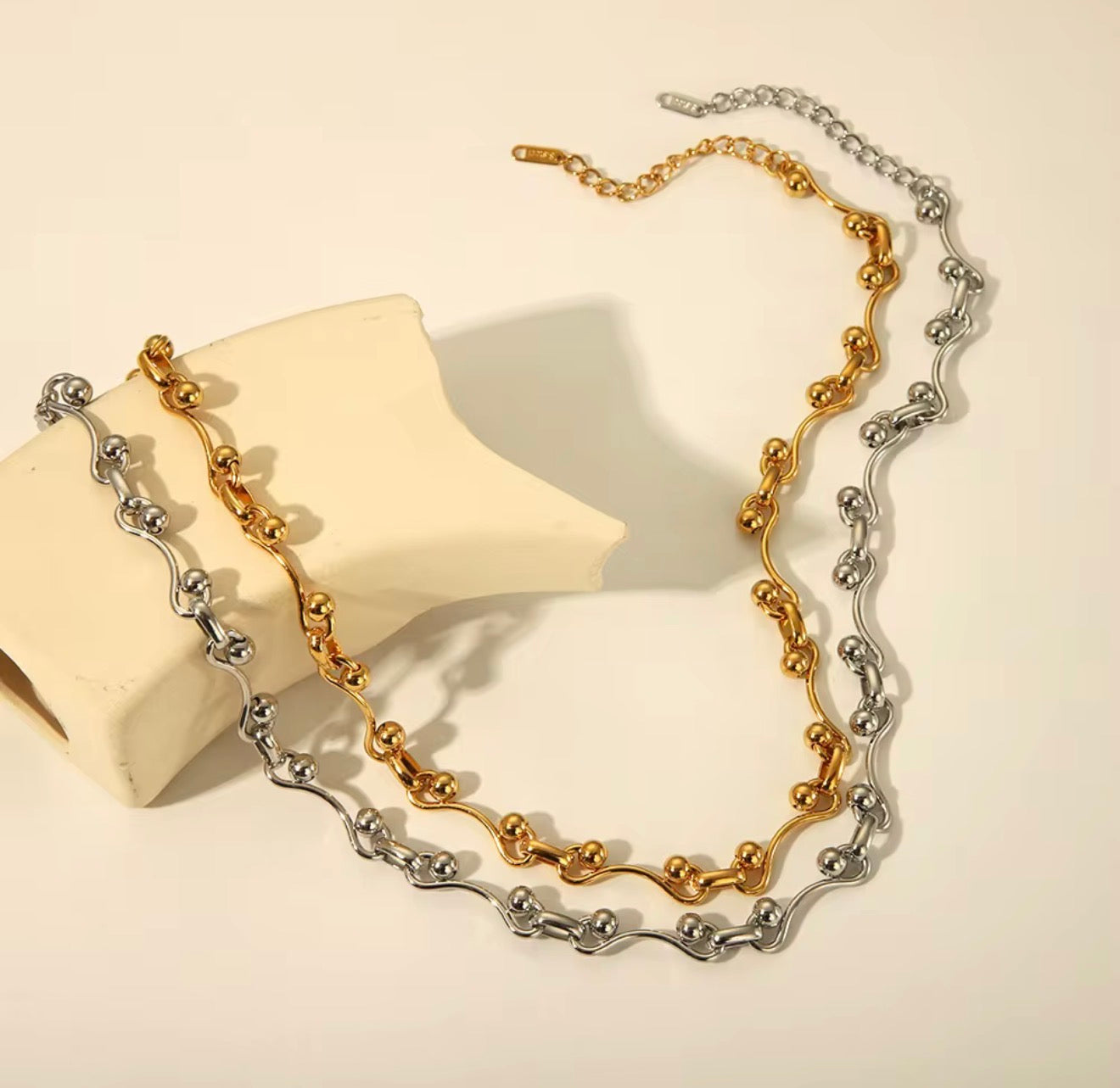 Axis Necklace