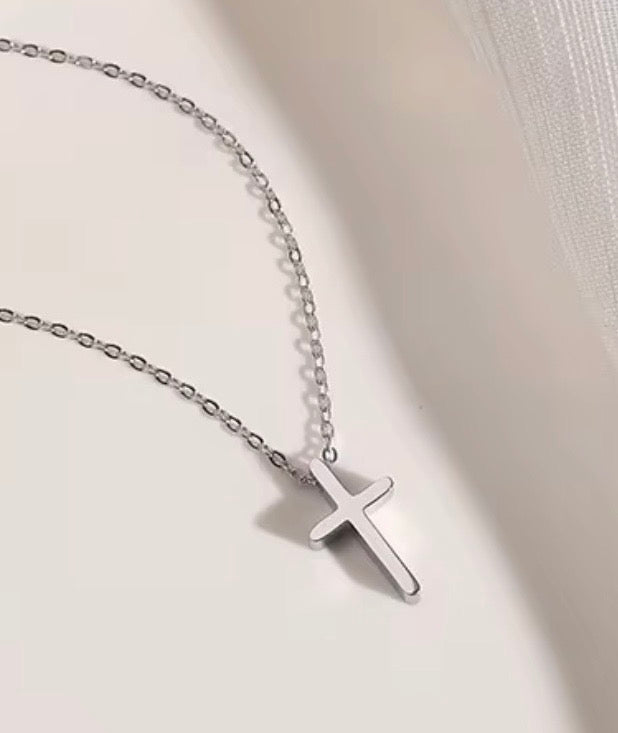 Cruz Necklace