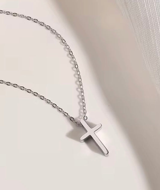 Cruz Necklace