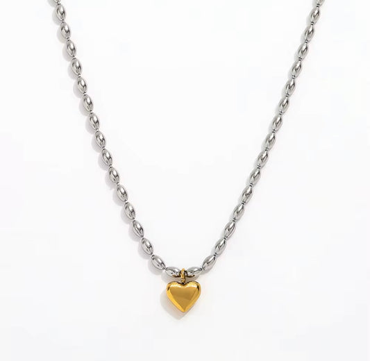 Elara Heart Necklace