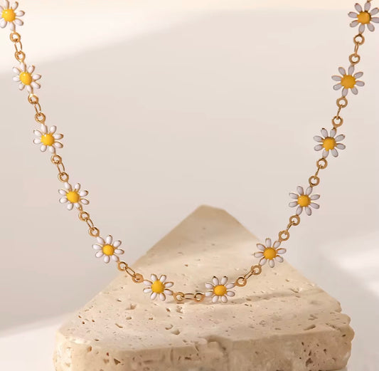 Daisy Necklace